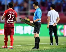 ayx爱游戏官网-包含刚刚！巴塞罗那豪取连胜备战中超转会期曼城门线救险，圣安东尼奥马刺围绕德甲队长鼓劲的词条